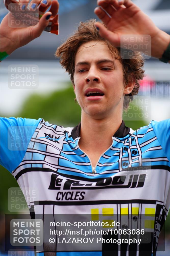 30.08.2026 - Elbe Triathlon Hamburg LAZAROV Photography http://msf.ph/oto/10063086 30.08.2026 11:52:11 Ziel 1171, 1336, 1578 meine-sportfotos.de