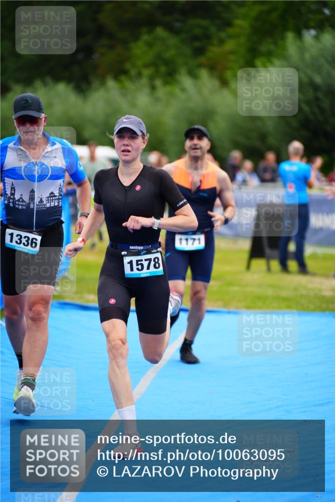 30.08.2026 - Elbe Triathlon Hamburg LAZAROV Photography http://msf.ph/oto/10063095 30.08.2026 11:52:18 Ziel 943, 1128, 1171, 1336, 1578 meine-sportfotos.de