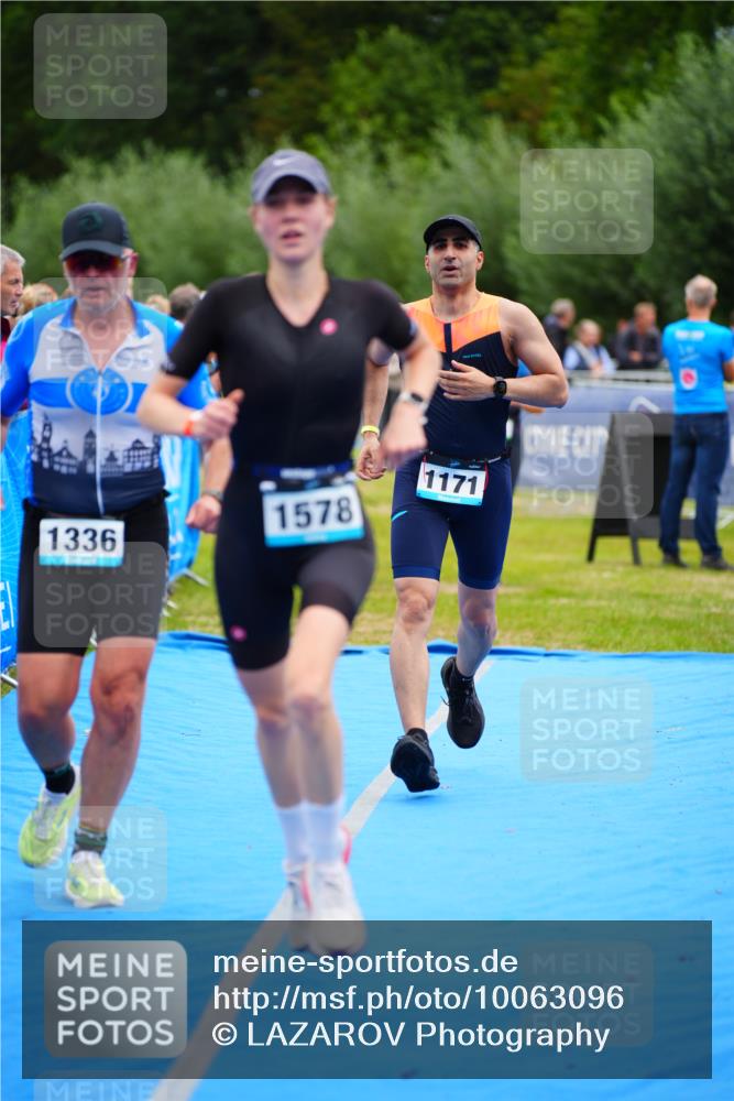 30.08.2026 - Elbe Triathlon Hamburg LAZAROV Photography http://msf.ph/oto/10063096 30.08.2026 11:52:18 Ziel 943, 1128, 1171, 1336, 1578 meine-sportfotos.de