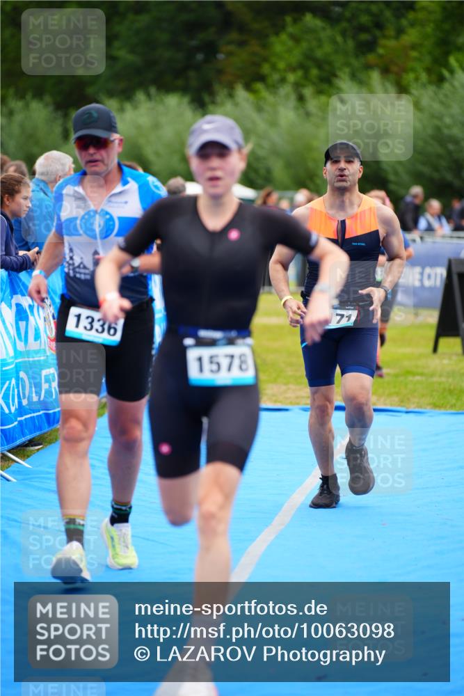 30.08.2026 - Elbe Triathlon Hamburg LAZAROV Photography http://msf.ph/oto/10063098 30.08.2026 11:52:19 Ziel 943, 1128, 1171, 1336, 1578 meine-sportfotos.de