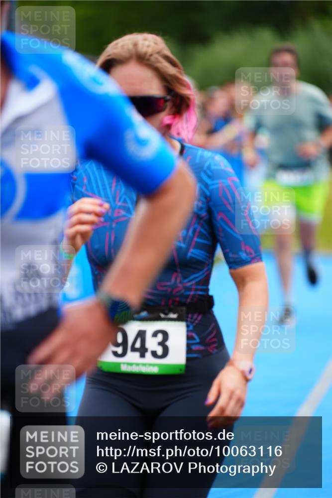 30.08.2026 - Elbe Triathlon Hamburg LAZAROV Photography http://msf.ph/oto/10063116 30.08.2026 11:52:25 Ziel 854, 943, 1128 meine-sportfotos.de