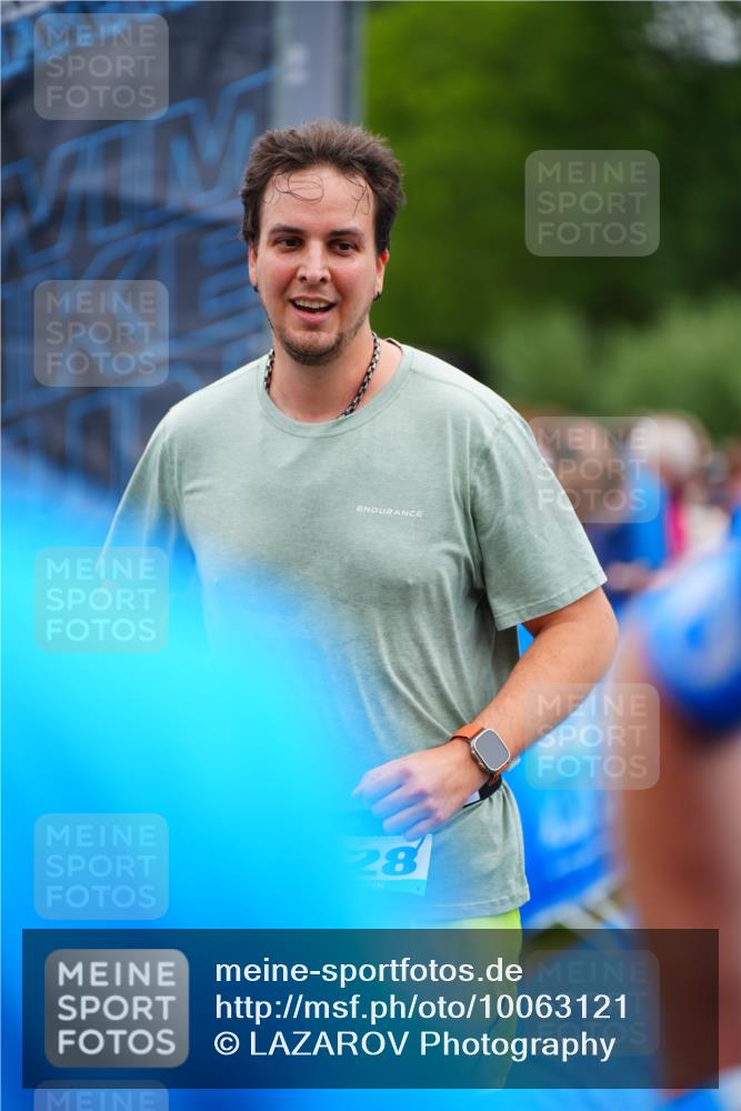 30.08.2026 - Elbe Triathlon Hamburg LAZAROV Photography http://msf.ph/oto/10063121 30.08.2026 11:52:28 Ziel 854, 1128 meine-sportfotos.de