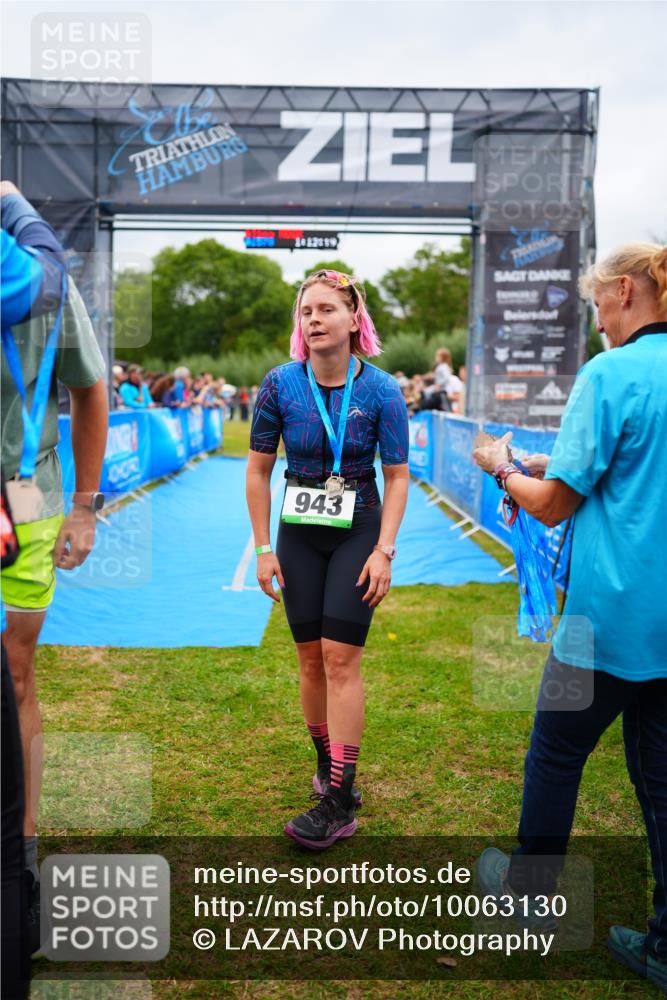 30.08.2026 - Elbe Triathlon Hamburg LAZAROV Photography http://msf.ph/oto/10063130 30.08.2026 11:52:32 Ziel 854 meine-sportfotos.de