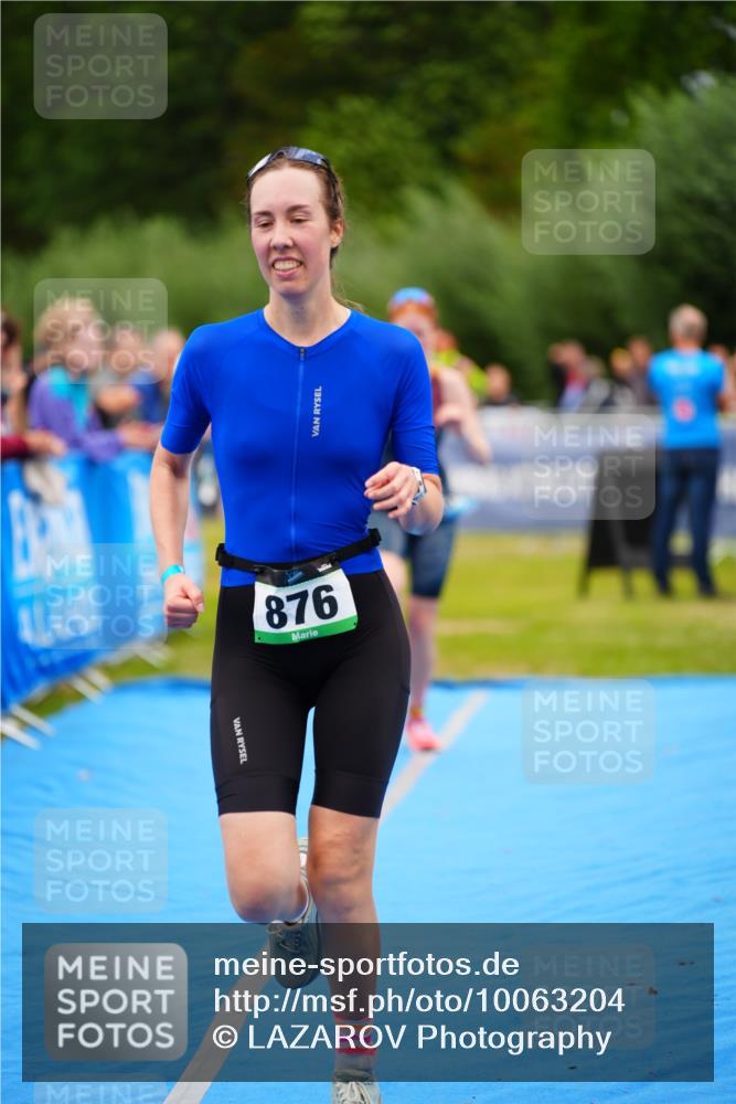 30.08.2026 - Elbe Triathlon Hamburg LAZAROV Photography http://msf.ph/oto/10063204 30.08.2026 11:53:34 Ziel 876, 902, 1426 meine-sportfotos.de