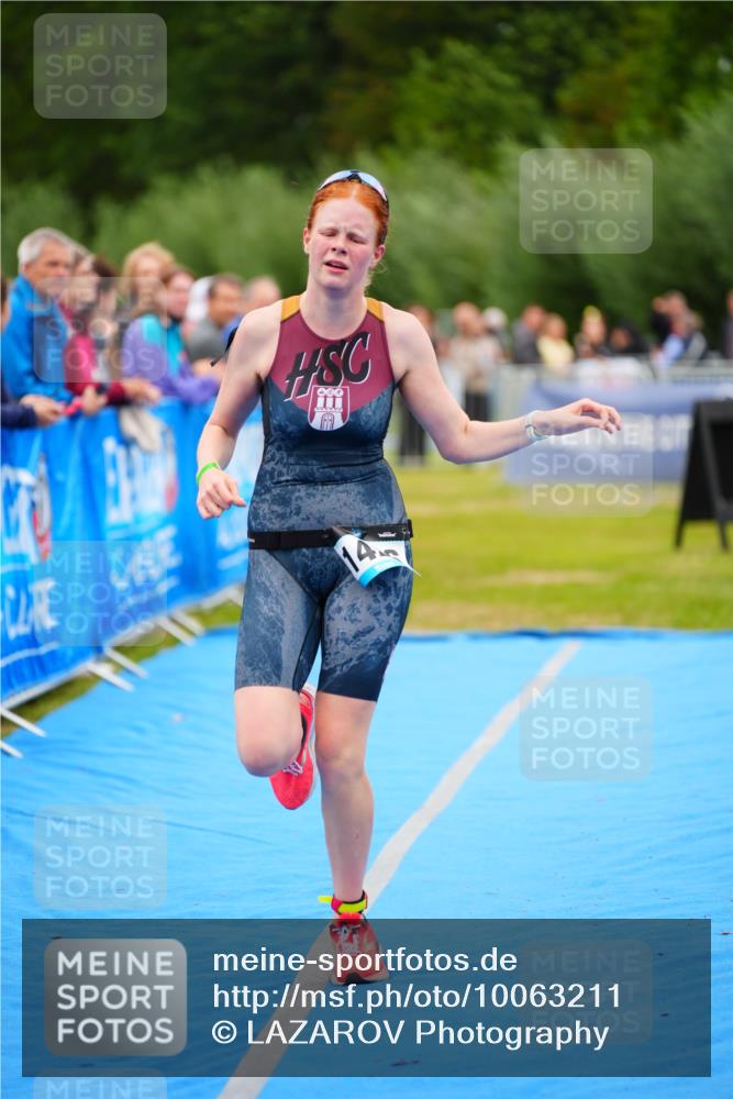 30.08.2026 - Elbe Triathlon Hamburg LAZAROV Photography http://msf.ph/oto/10063211 30.08.2026 11:53:36 Ziel 876, 1291, 1426 meine-sportfotos.de