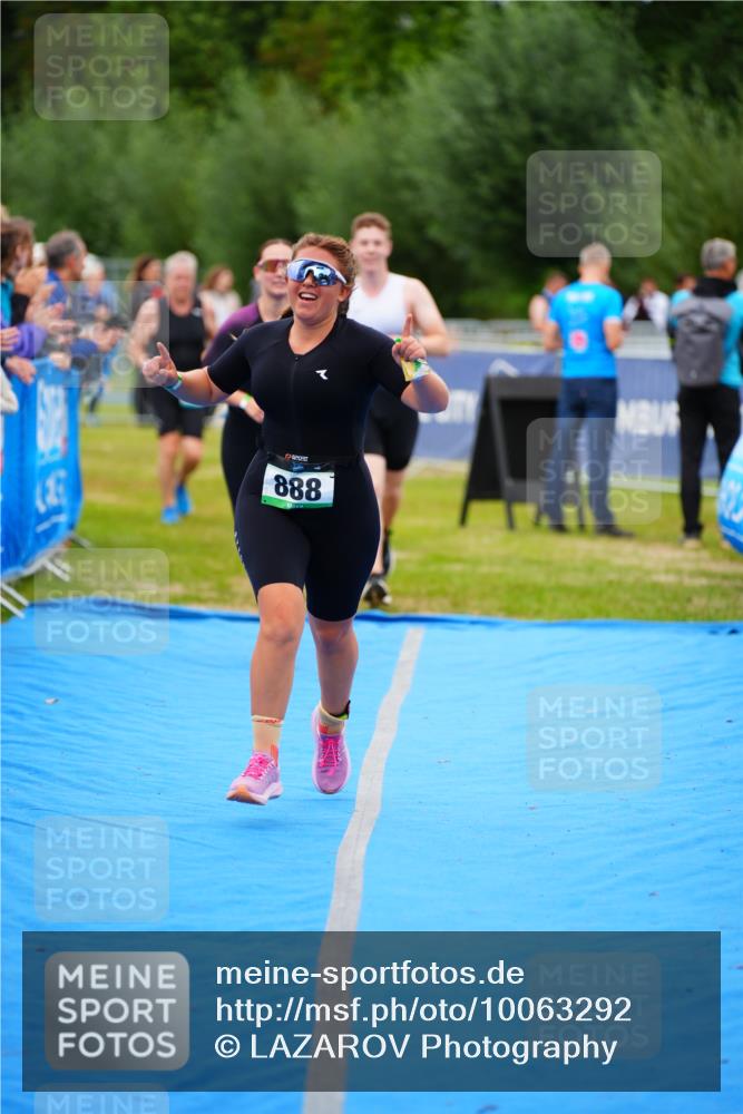 30.08.2026 - Elbe Triathlon Hamburg LAZAROV Photography http://msf.ph/oto/10063292 30.08.2026 11:54:28 Ziel 888, 1350, 1378, 1387 meine-sportfotos.de