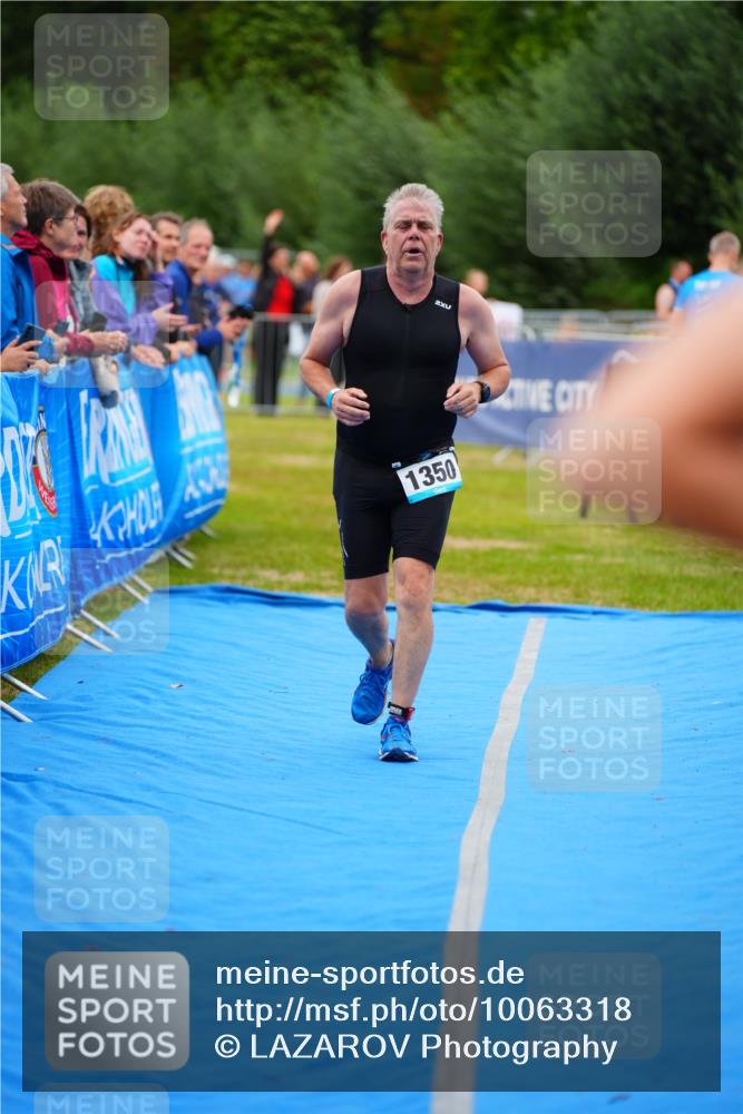 30.08.2026 - Elbe Triathlon Hamburg LAZAROV Photography http://msf.ph/oto/10063318 30.08.2026 11:54:33 Ziel 1350, 1378 meine-sportfotos.de