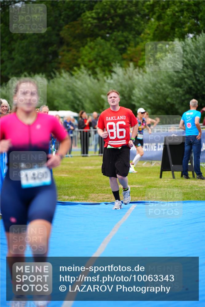 30.08.2026 - Elbe Triathlon Hamburg LAZAROV Photography http://msf.ph/oto/10063343 30.08.2026 11:54:48 Ziel 479, 1393, 1400, 1428 meine-sportfotos.de