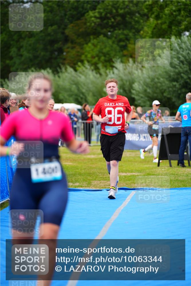 30.08.2026 - Elbe Triathlon Hamburg LAZAROV Photography http://msf.ph/oto/10063344 30.08.2026 11:54:48 Ziel 479, 1393, 1400, 1428 meine-sportfotos.de