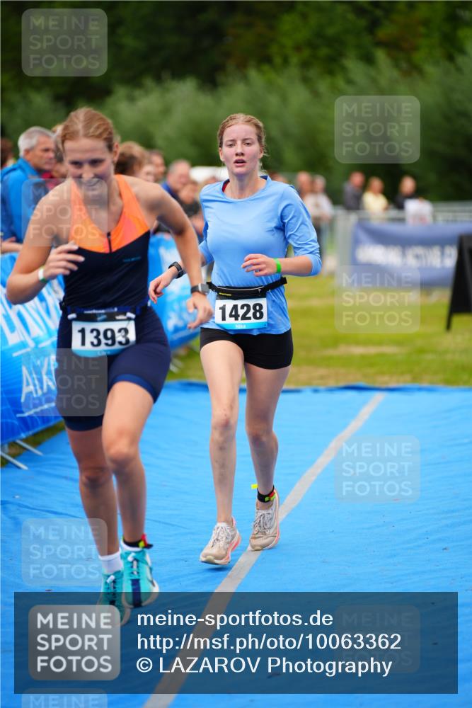 30.08.2026 - Elbe Triathlon Hamburg LAZAROV Photography http://msf.ph/oto/10063362 30.08.2026 11:54:57 Ziel 1393, 1428 meine-sportfotos.de