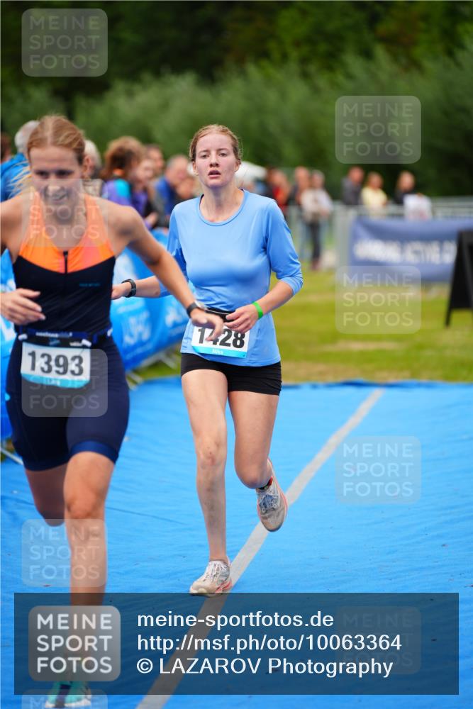 30.08.2026 - Elbe Triathlon Hamburg LAZAROV Photography http://msf.ph/oto/10063364 30.08.2026 11:54:57 Ziel 1393, 1428 meine-sportfotos.de