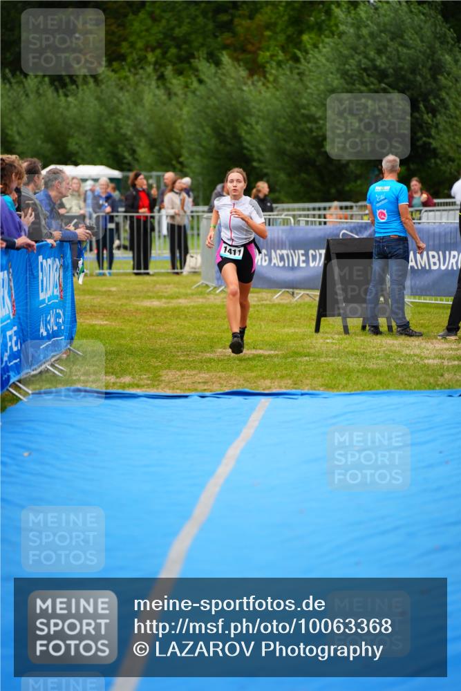 30.08.2026 - Elbe Triathlon Hamburg LAZAROV Photography http://msf.ph/oto/10063368 30.08.2026 11:55:15 Ziel 1411 meine-sportfotos.de