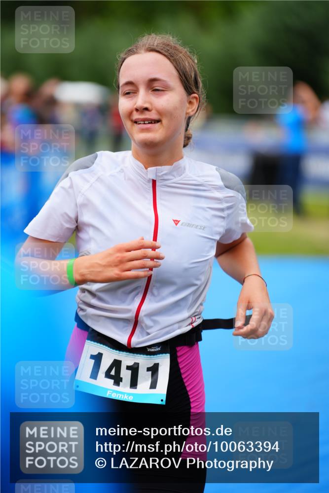 30.08.2026 - Elbe Triathlon Hamburg LAZAROV Photography http://msf.ph/oto/10063394 30.08.2026 11:55:21 Ziel 1411 meine-sportfotos.de