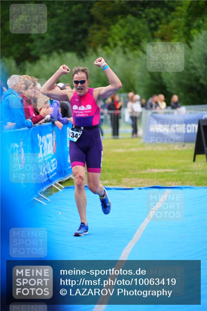 30.08.2026 - Elbe Triathlon Hamburg LAZAROV Photography http://msf.ph/oto/10063419 30.08.2026 11:55:34 Ziel 1343 meine-sportfotos.de