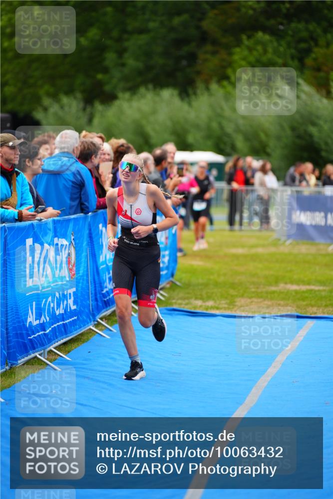 30.08.2026 - Elbe Triathlon Hamburg LAZAROV Photography http://msf.ph/oto/10063432 30.08.2026 11:55:48 Ziel 1423, 1507 meine-sportfotos.de
