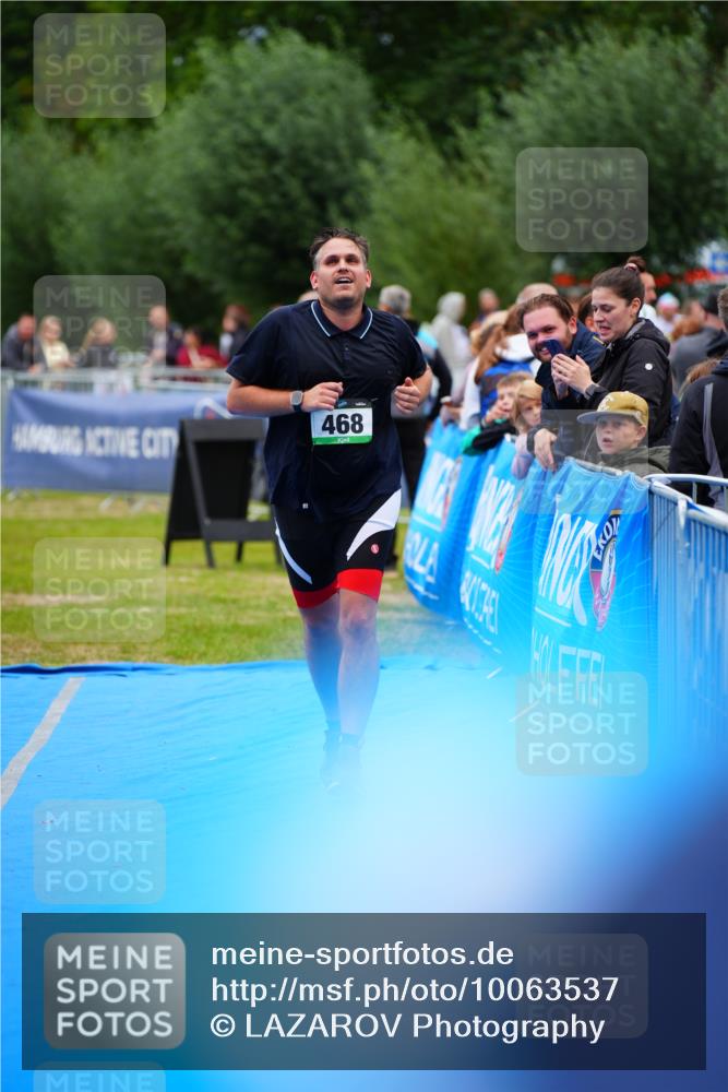 30.08.2026 - Elbe Triathlon Hamburg LAZAROV Photography http://msf.ph/oto/10063537 30.08.2026 11:56:38 Ziel 468 meine-sportfotos.de