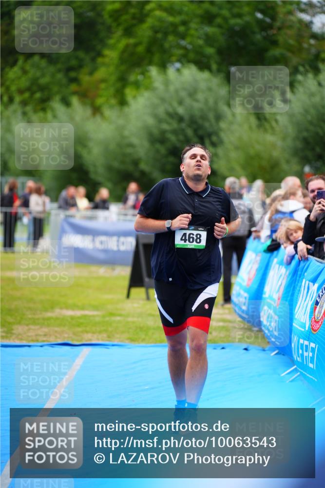 30.08.2026 - Elbe Triathlon Hamburg LAZAROV Photography http://msf.ph/oto/10063543 30.08.2026 11:56:39 Ziel 468 meine-sportfotos.de
