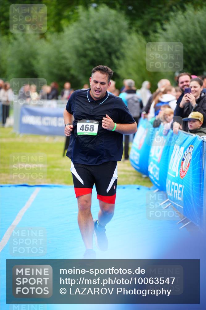 30.08.2026 - Elbe Triathlon Hamburg LAZAROV Photography http://msf.ph/oto/10063547 30.08.2026 11:56:40 Ziel 468 meine-sportfotos.de