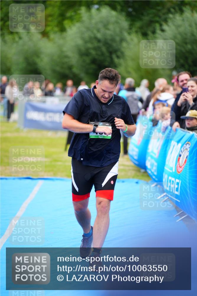 30.08.2026 - Elbe Triathlon Hamburg LAZAROV Photography http://msf.ph/oto/10063550 30.08.2026 11:56:40 Ziel 468 meine-sportfotos.de