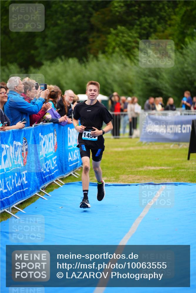 30.08.2026 - Elbe Triathlon Hamburg LAZAROV Photography http://msf.ph/oto/10063555 30.08.2026 11:57:00 Ziel 1451 meine-sportfotos.de