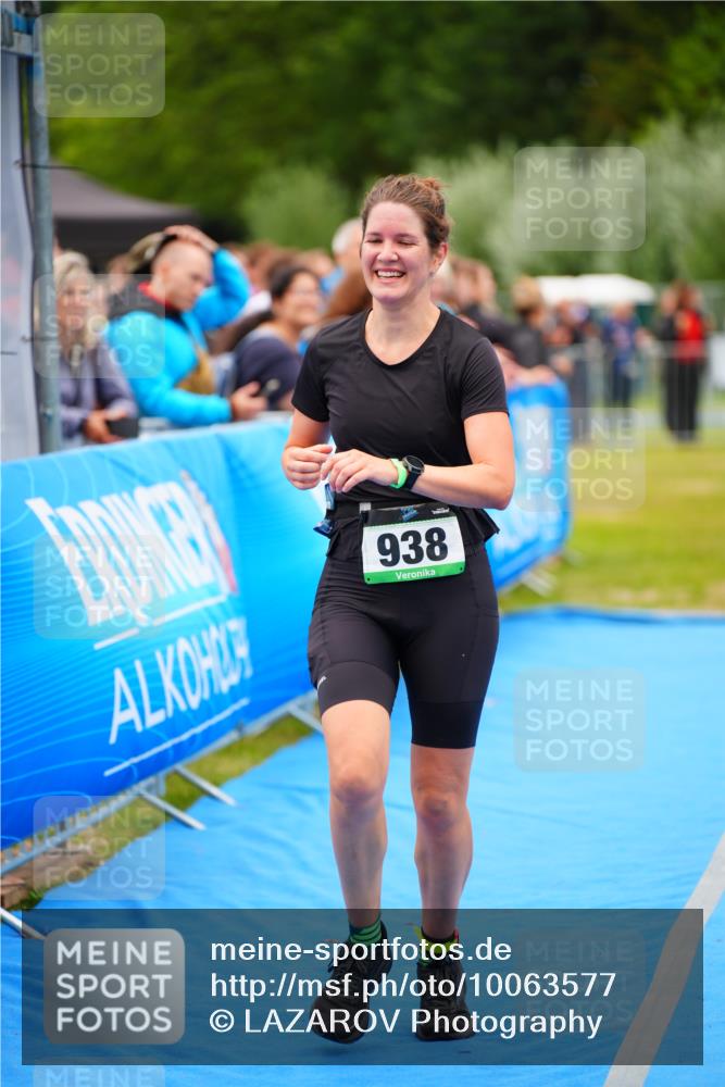 30.08.2026 - Elbe Triathlon Hamburg LAZAROV Photography http://msf.ph/oto/10063577 30.08.2026 11:57:28 Ziel 938 meine-sportfotos.de