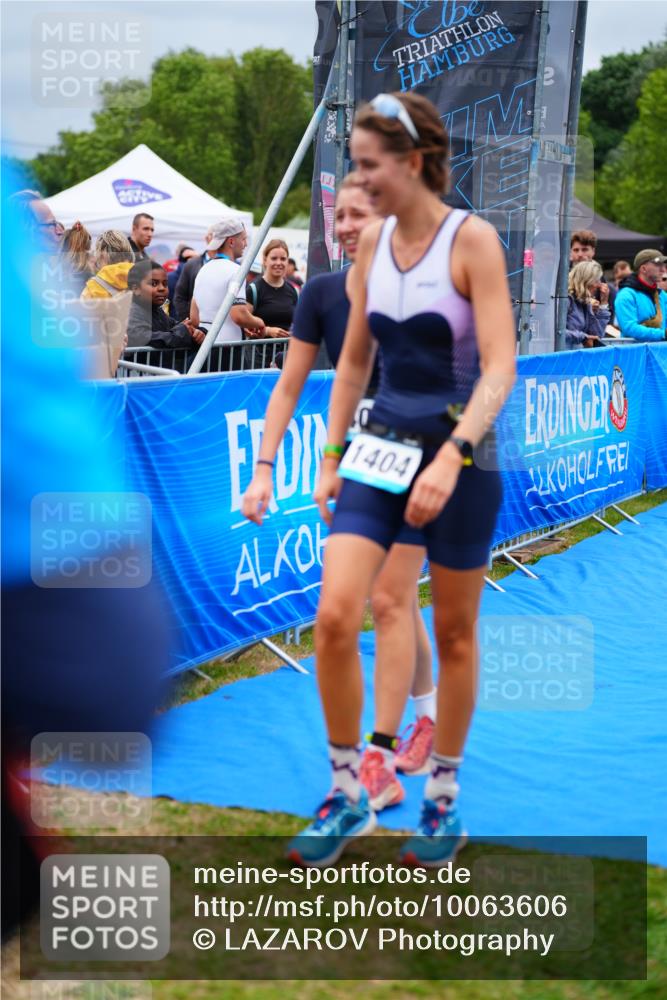 30.08.2026 - Elbe Triathlon Hamburg LAZAROV Photography http://msf.ph/oto/10063606 30.08.2026 11:57:41 Ziel 860, 934, 1304, 1403, 1404, 1410, 1457 meine-sportfotos.de