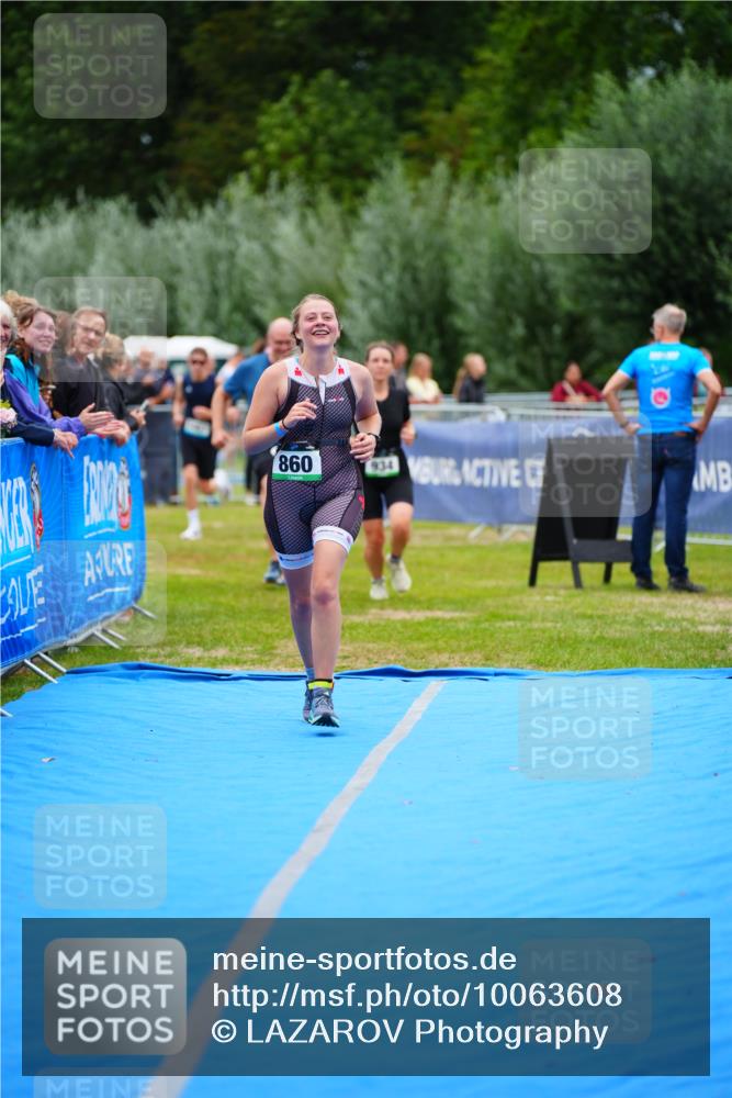30.08.2026 - Elbe Triathlon Hamburg LAZAROV Photography http://msf.ph/oto/10063608 30.08.2026 11:57:43 Ziel 860, 934, 1304, 1410, 1457 meine-sportfotos.de