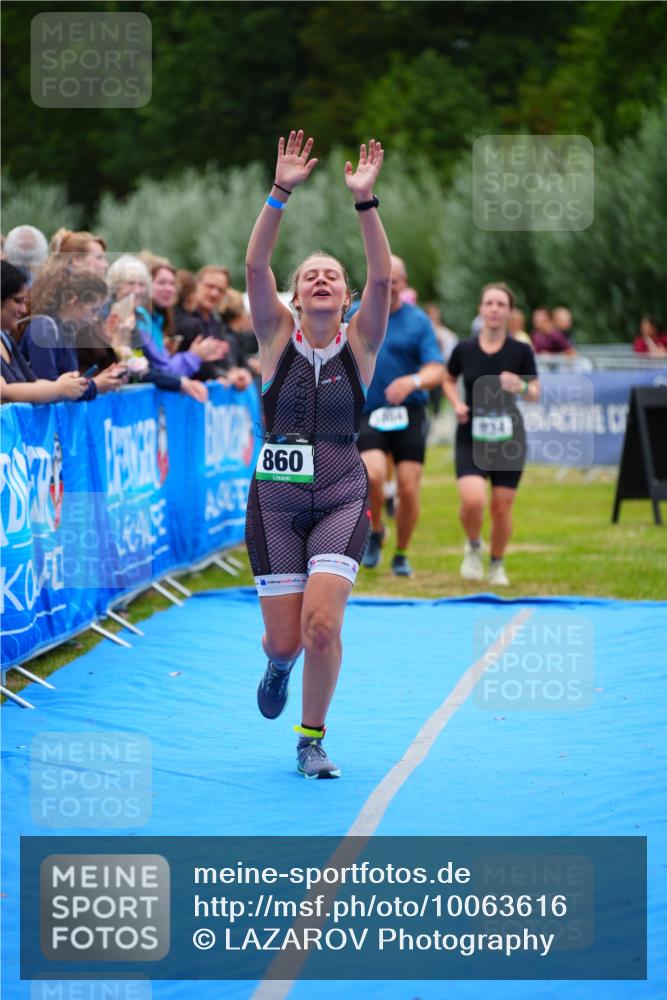 30.08.2026 - Elbe Triathlon Hamburg LAZAROV Photography http://msf.ph/oto/10063616 30.08.2026 11:57:44 Ziel 860, 934, 1304, 1410, 1457 meine-sportfotos.de