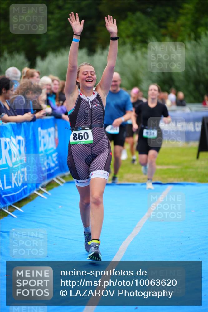30.08.2026 - Elbe Triathlon Hamburg LAZAROV Photography http://msf.ph/oto/10063620 30.08.2026 11:57:45 Ziel 860, 934, 1304, 1410, 1457 meine-sportfotos.de