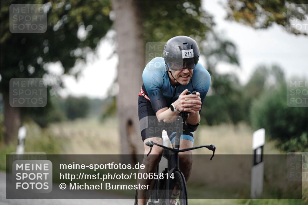 30.08.2026 - Elbe Triathlon Hamburg Michael Burmester http://msf.ph/oto/10065814 30.08.2026 09:01:44 Radfahren 211, 376, 379, 386 meine-sportfotos.de