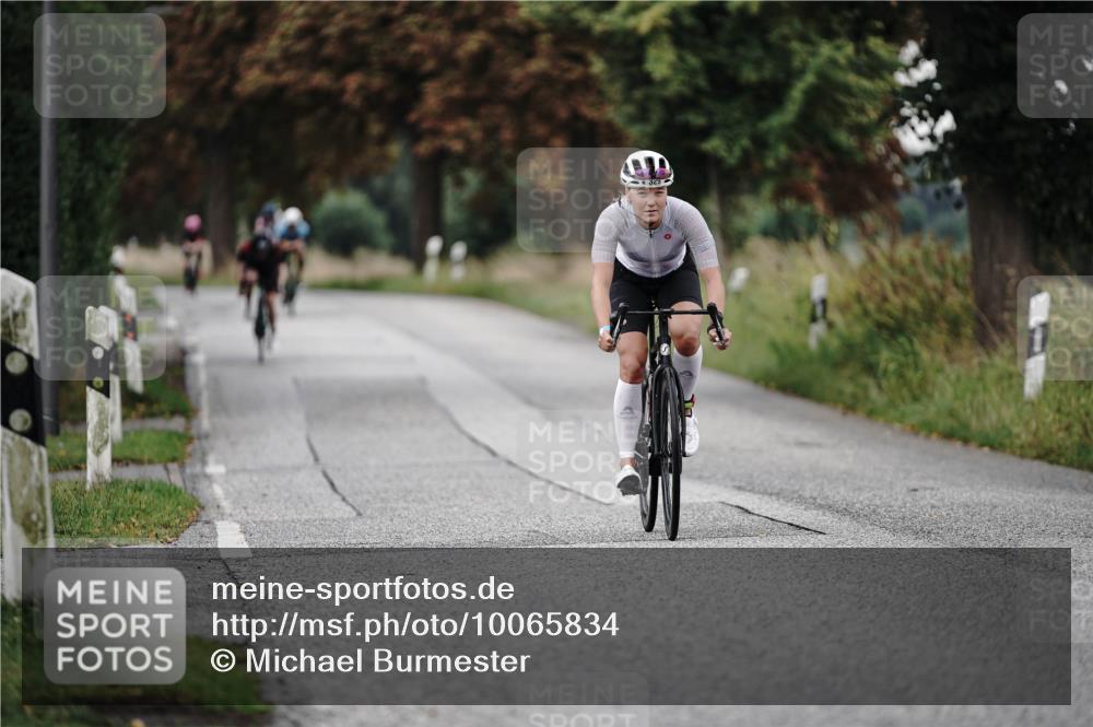 30.08.2026 - Elbe Triathlon Hamburg Michael Burmester http://msf.ph/oto/10065834 30.08.2026 09:01:51 Radfahren 212, 329, 358 meine-sportfotos.de