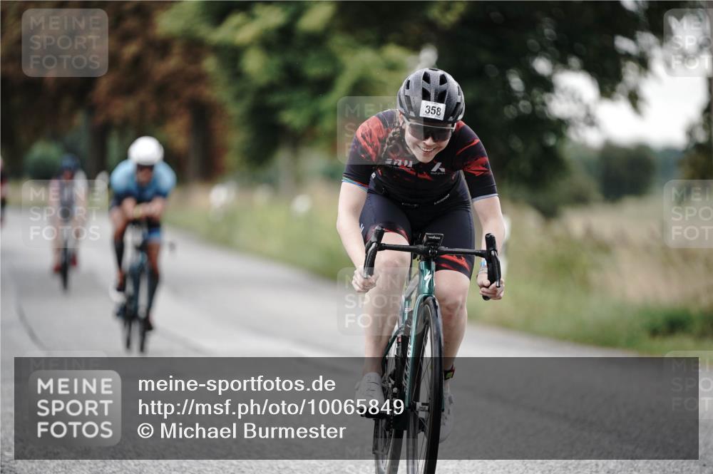 30.08.2026 - Elbe Triathlon Hamburg Michael Burmester http://msf.ph/oto/10065849 30.08.2026 09:01:56 Radfahren 212, 281, 319, 358 meine-sportfotos.de
