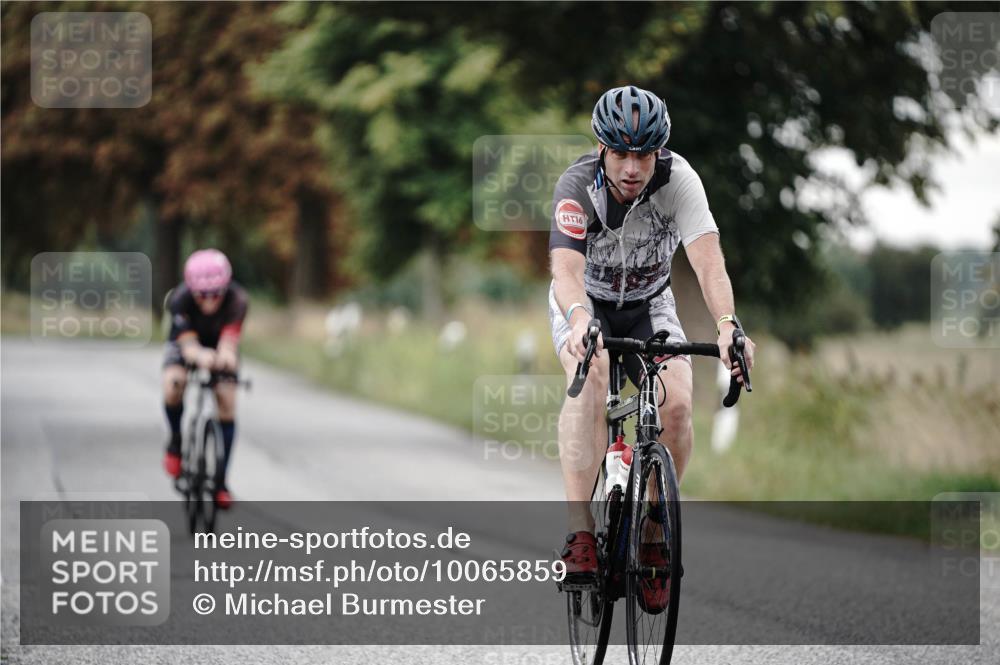 30.08.2026 - Elbe Triathlon Hamburg Michael Burmester http://msf.ph/oto/10065859 30.08.2026 09:02:00 Radfahren 212, 281, 319 meine-sportfotos.de