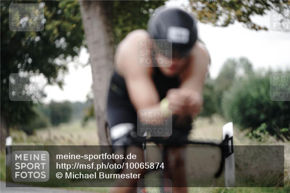 30.08.2026 - Elbe Triathlon Hamburg Michael Burmester http://msf.ph/oto/10065874 30.08.2026 09:02:27 Radfahren 180, 194, 195, 205 meine-sportfotos.de
