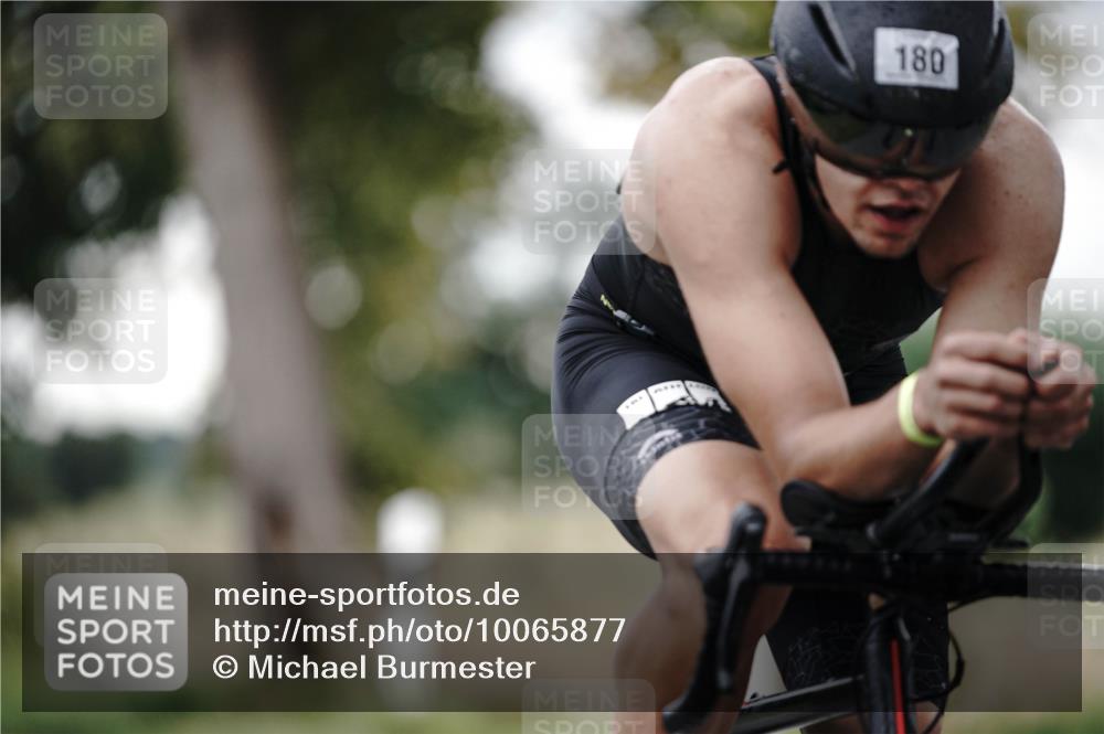 30.08.2026 - Elbe Triathlon Hamburg Michael Burmester http://msf.ph/oto/10065877 30.08.2026 09:02:27 Radfahren 180, 194, 195, 205 meine-sportfotos.de
