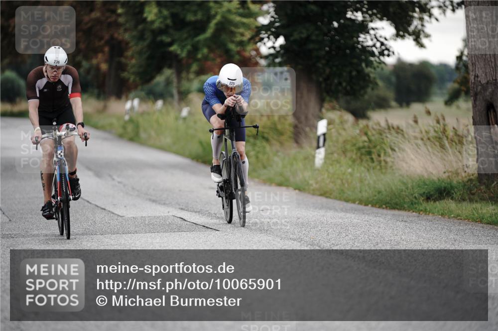 30.08.2026 - Elbe Triathlon Hamburg Michael Burmester http://msf.ph/oto/10065901 30.08.2026 09:02:45 Radfahren 225, 236 meine-sportfotos.de