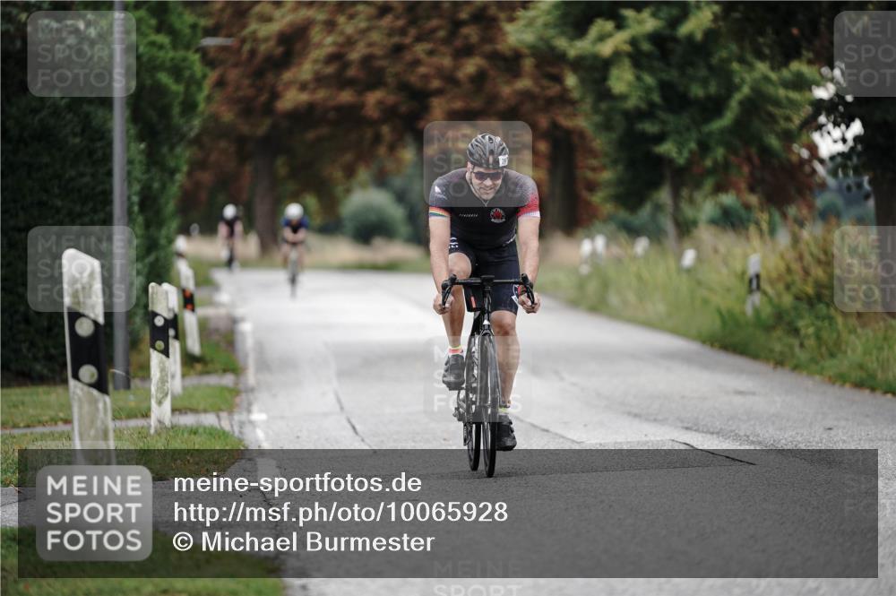 30.08.2026 - Elbe Triathlon Hamburg Michael Burmester http://msf.ph/oto/10065928 30.08.2026 09:03:14 Radfahren 231, 293 meine-sportfotos.de