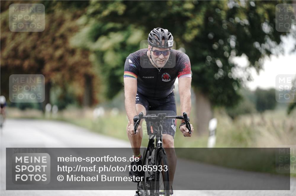 30.08.2026 - Elbe Triathlon Hamburg Michael Burmester http://msf.ph/oto/10065933 30.08.2026 09:03:15 Radfahren 231, 293 meine-sportfotos.de