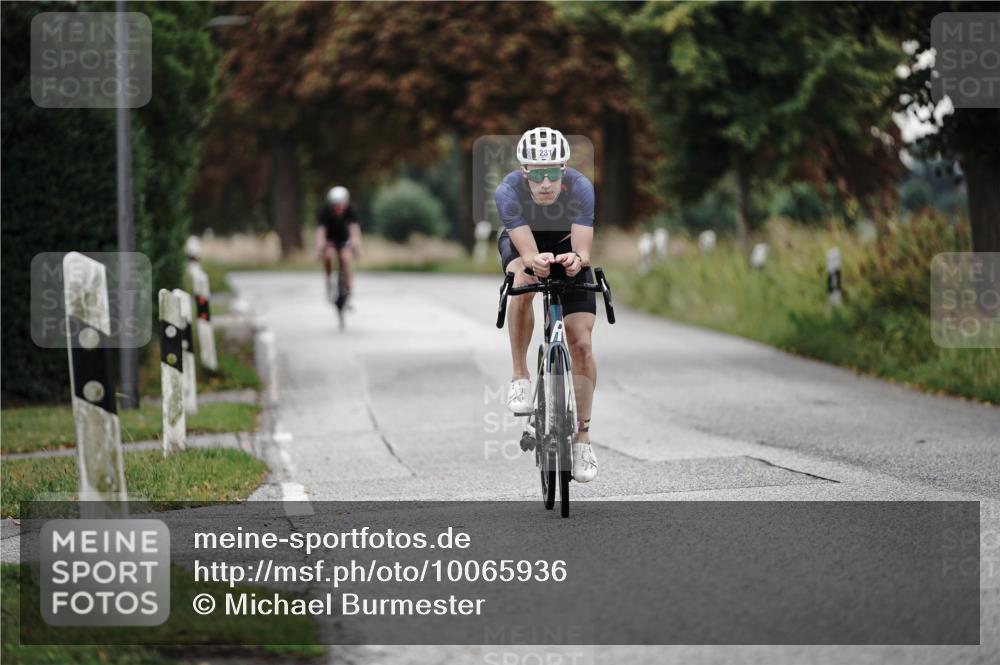 30.08.2026 - Elbe Triathlon Hamburg Michael Burmester http://msf.ph/oto/10065936 30.08.2026 09:03:20 Radfahren 231, 276 meine-sportfotos.de