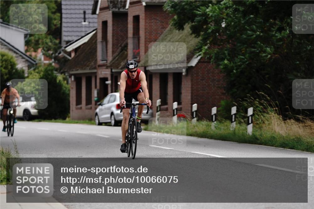 30.08.2026 - Elbe Triathlon Hamburg Michael Burmester http://msf.ph/oto/10066075 30.08.2026 15:00:57 Radfahren  meine-sportfotos.de