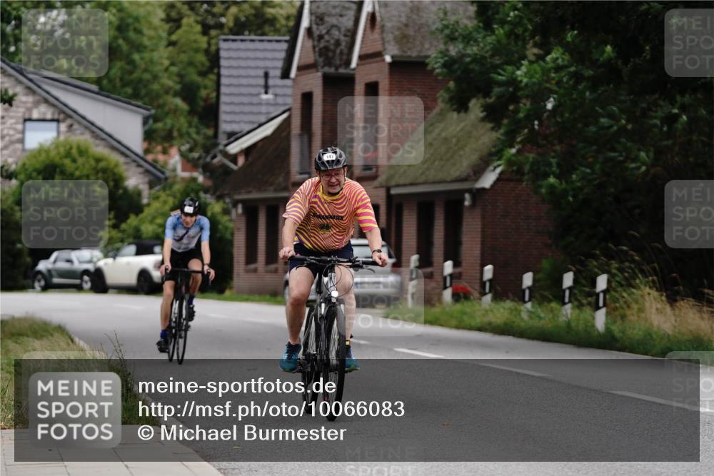 30.08.2026 - Elbe Triathlon Hamburg Michael Burmester http://msf.ph/oto/10066083 30.08.2026 15:01:02 Radfahren  meine-sportfotos.de
