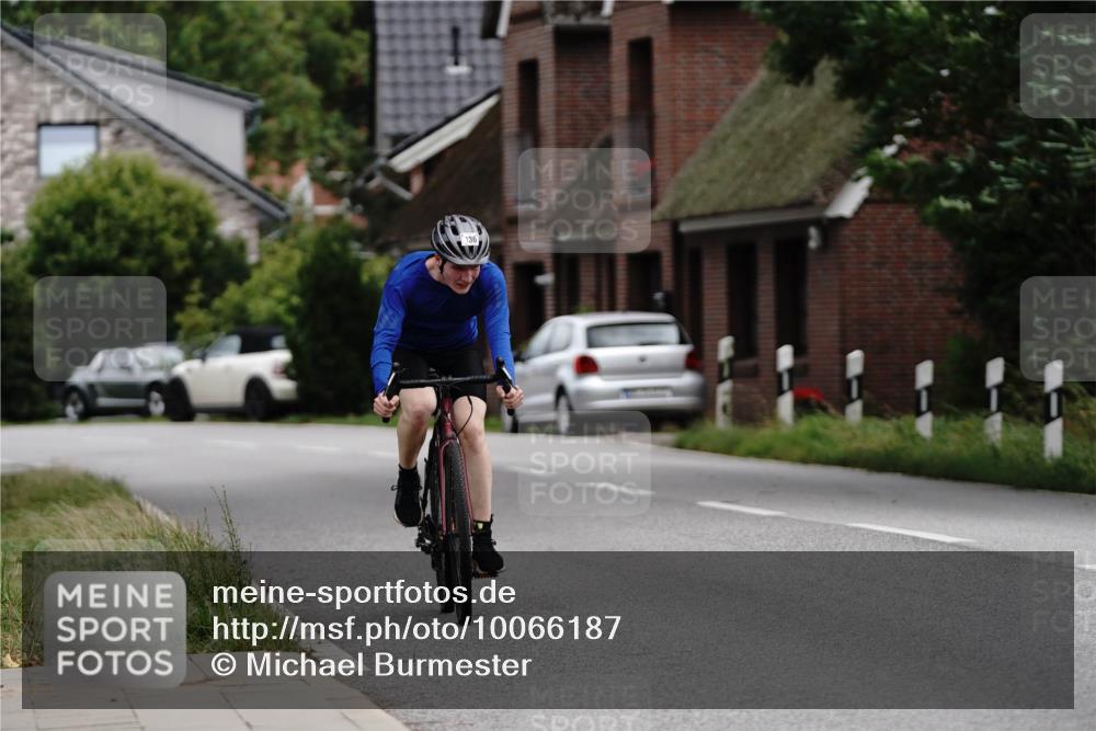30.08.2026 - Elbe Triathlon Hamburg Michael Burmester http://msf.ph/oto/10066187 30.08.2026 15:04:30 Radfahren  meine-sportfotos.de