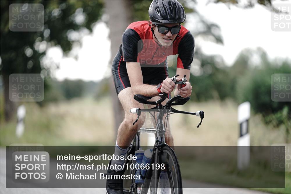 30.08.2026 - Elbe Triathlon Hamburg Michael Burmester http://msf.ph/oto/10066198 30.08.2026 09:06:56 Radfahren 282, 392 meine-sportfotos.de