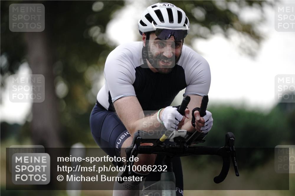30.08.2026 - Elbe Triathlon Hamburg Michael Burmester http://msf.ph/oto/10066232 30.08.2026 09:07:40 Radfahren 432, 470 meine-sportfotos.de