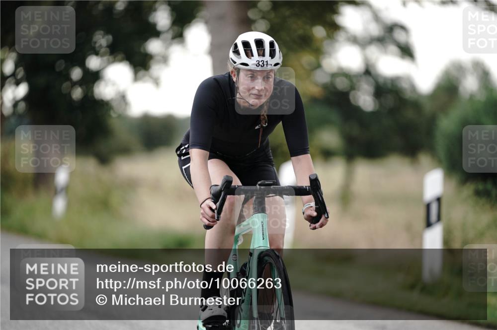 30.08.2026 - Elbe Triathlon Hamburg Michael Burmester http://msf.ph/oto/10066263 30.08.2026 09:08:33 Radfahren 331, 496 meine-sportfotos.de