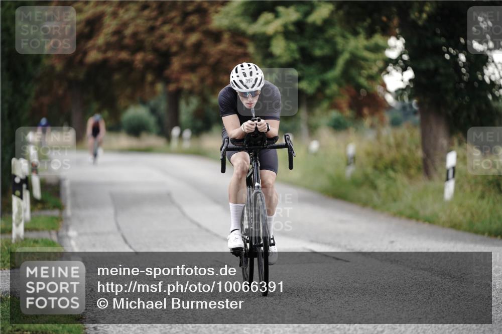 30.08.2026 - Elbe Triathlon Hamburg Michael Burmester http://msf.ph/oto/10066391 30.08.2026 09:09:54 Radfahren 397 meine-sportfotos.de