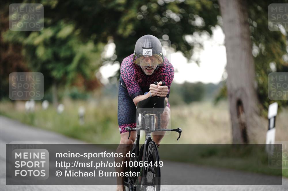 30.08.2026 - Elbe Triathlon Hamburg Michael Burmester http://msf.ph/oto/10066449 30.08.2026 09:10:18 Radfahren 301, 313, 428 meine-sportfotos.de