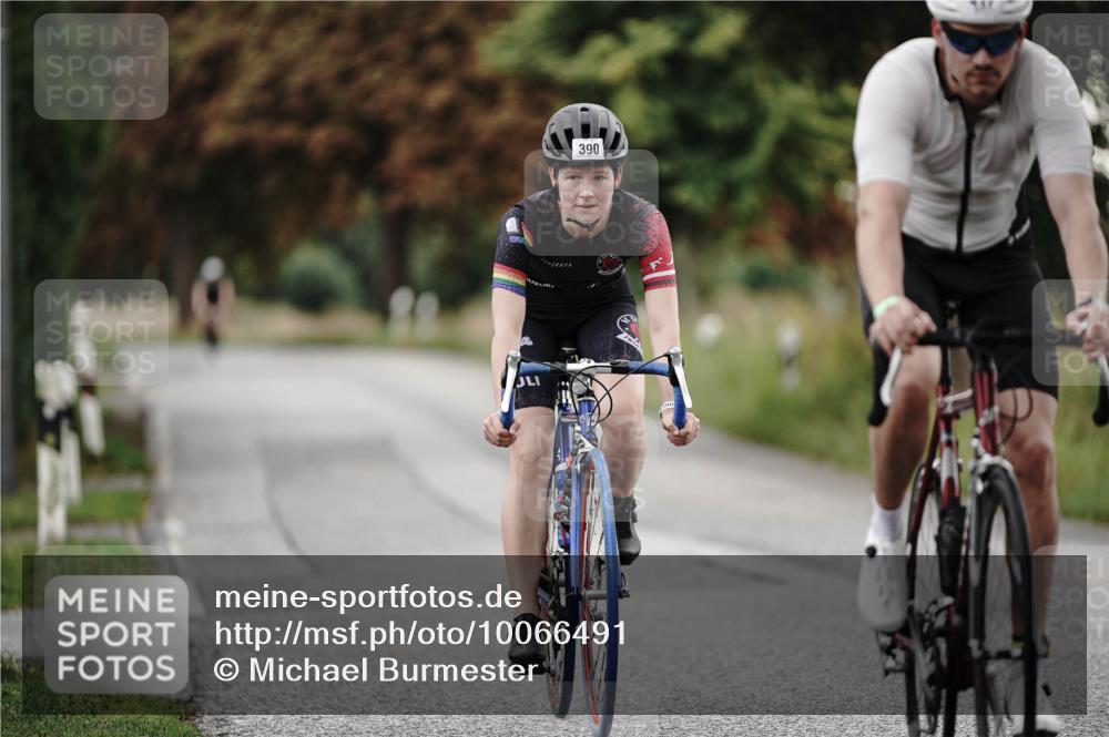 30.08.2026 - Elbe Triathlon Hamburg Michael Burmester http://msf.ph/oto/10066491 30.08.2026 09:10:31 Radfahren 294, 326, 390, 417 meine-sportfotos.de