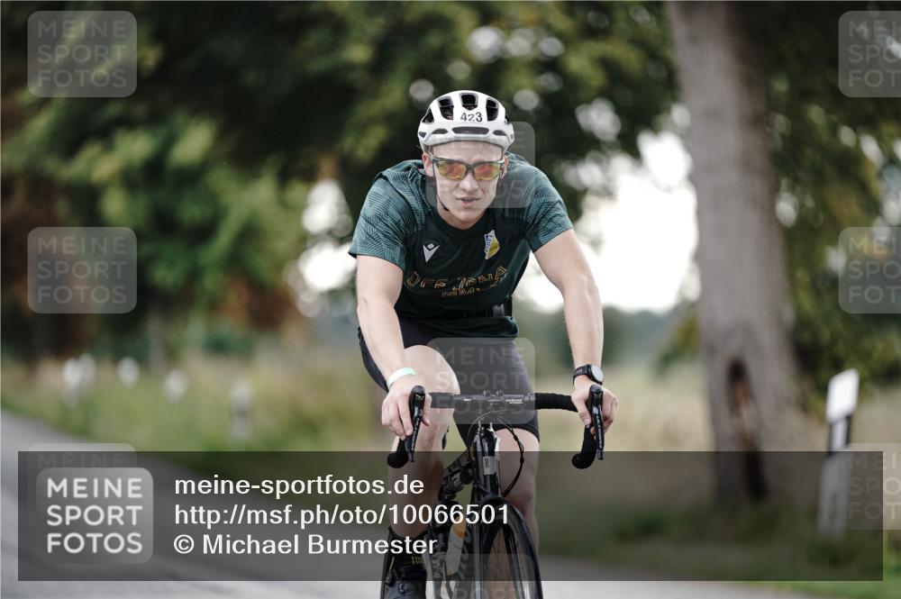 30.08.2026 - Elbe Triathlon Hamburg Michael Burmester http://msf.ph/oto/10066501 30.08.2026 09:10:42 Radfahren 258, 262, 423 meine-sportfotos.de