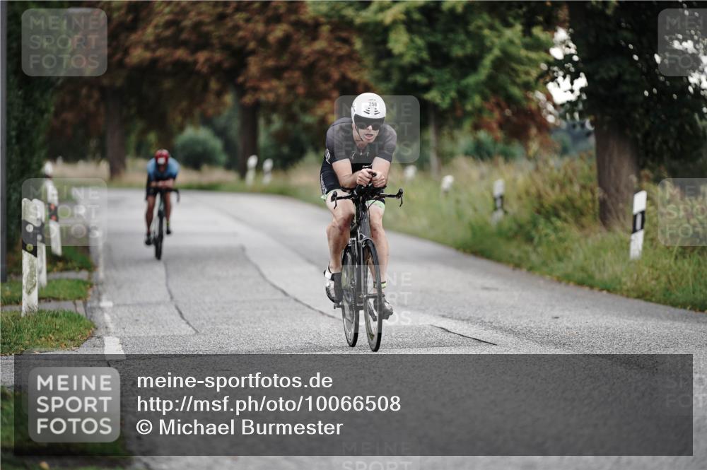 30.08.2026 - Elbe Triathlon Hamburg Michael Burmester http://msf.ph/oto/10066508 30.08.2026 09:10:44 Radfahren 258, 262, 423 meine-sportfotos.de